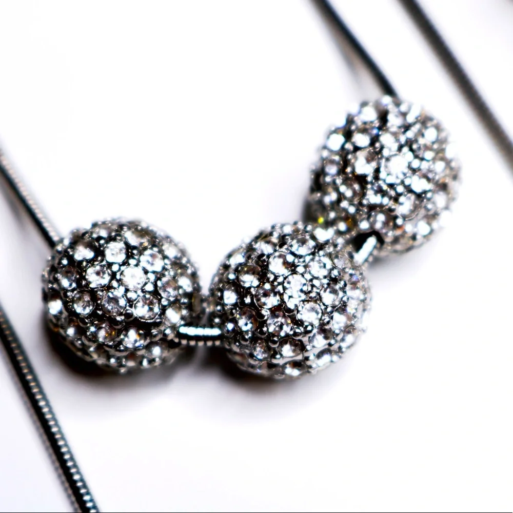 Chico’s Convertible Silvertone Fireball Necklace - Picture 4 of 11